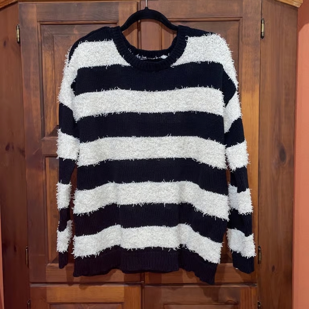 Striped Black and White Women's Sweater
